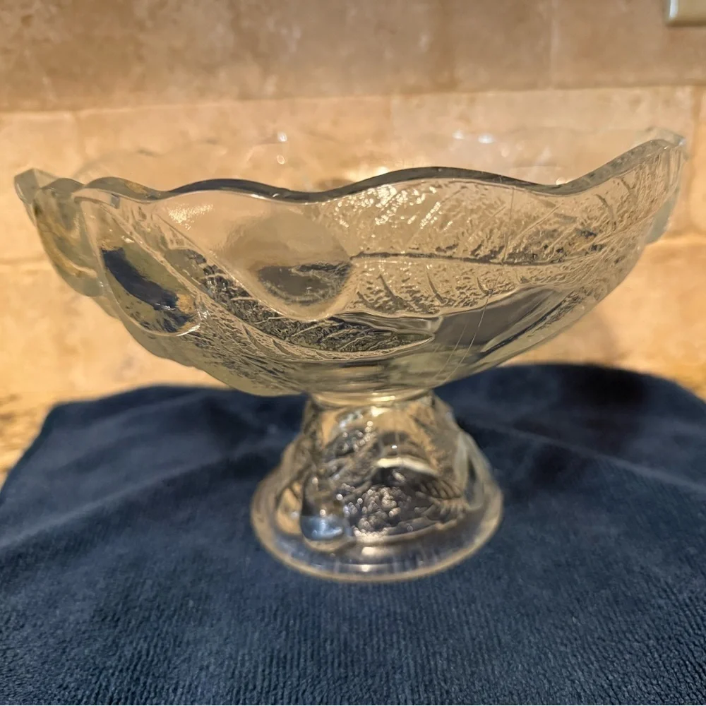 Vintage Teleflora 1985 Pedestal Compote Clear Fruit Bowl Pears & Leaf Pattern.